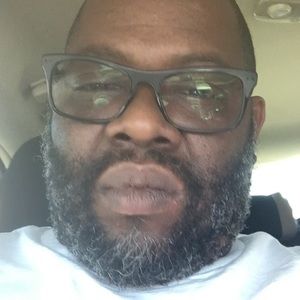 Meet your Posher, Derrick